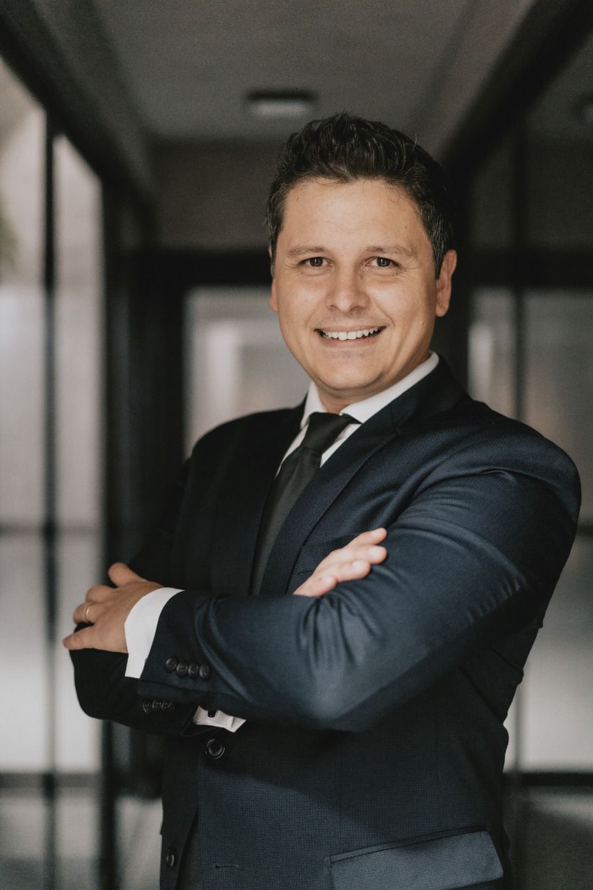 Dr. William Oliveira - Advogado criminalista e professor de oratória